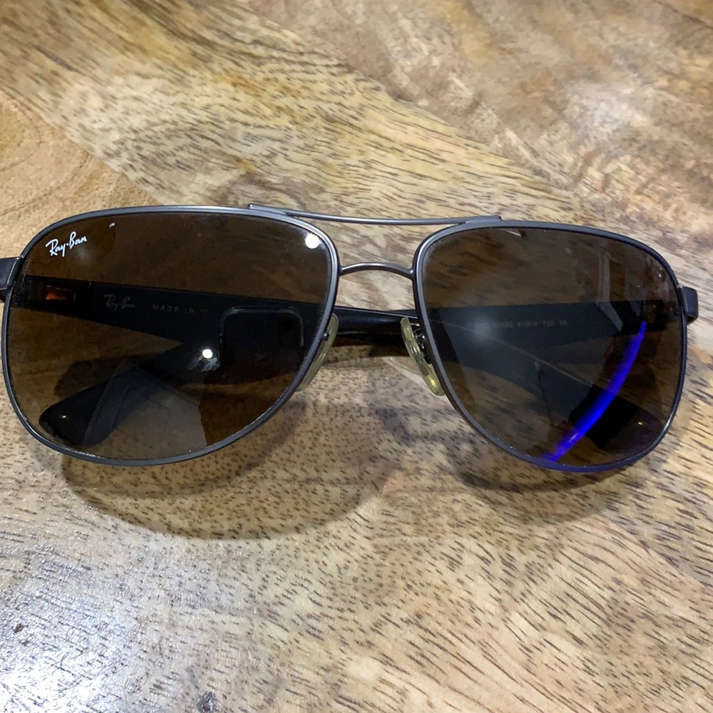 Ray Ban Aviator Style Sunglasses